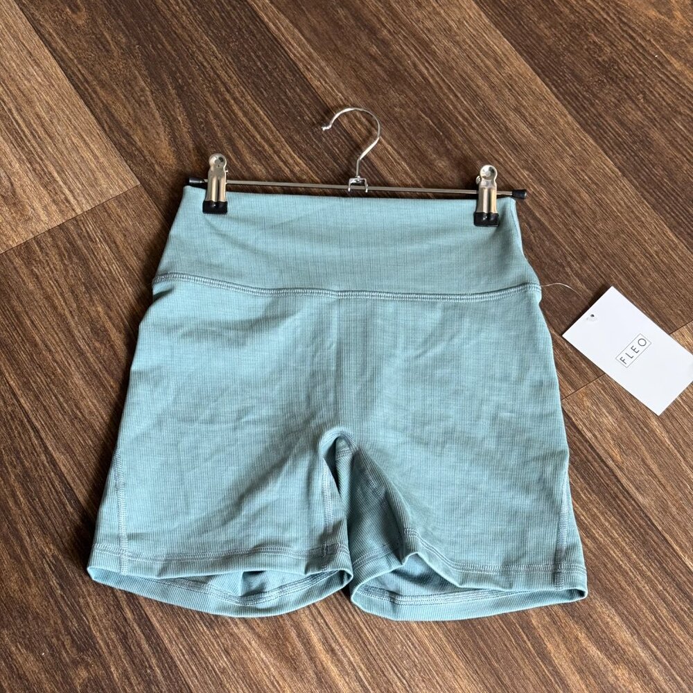 FLEO Charge Short 5" - Ribbed - Picture 2 of 3